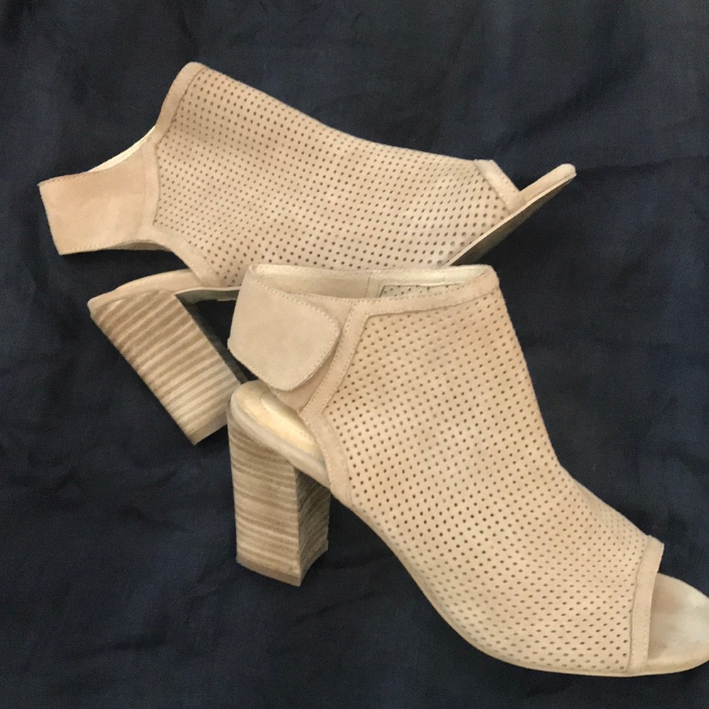 Me Too Adam Tucker MALENA Sz 8.5